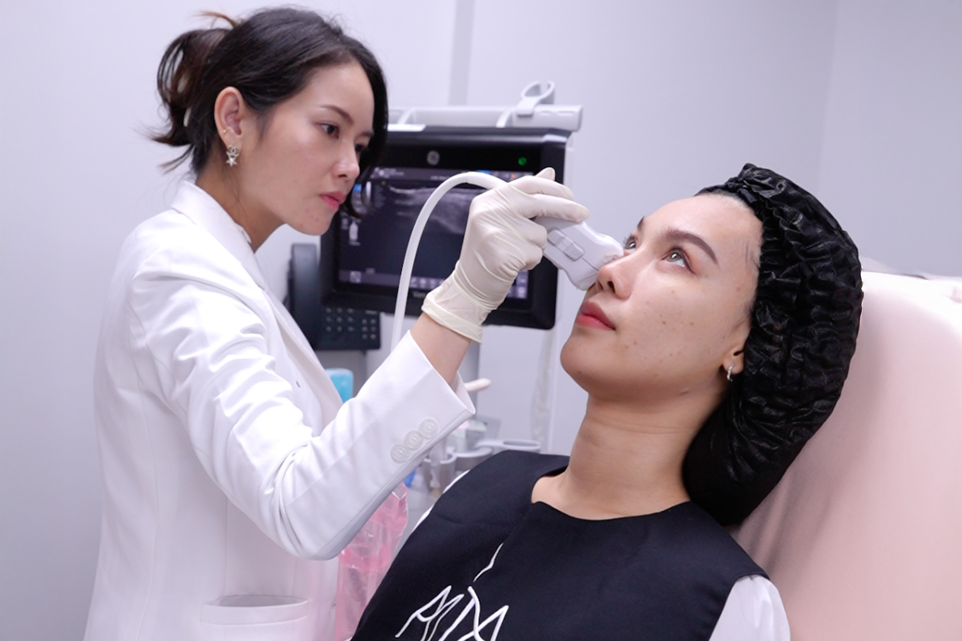 โปรแกรมฟิลเลอร์ใต้ตา ที่อัฐฐา คลินิก (ATTA Clinic)